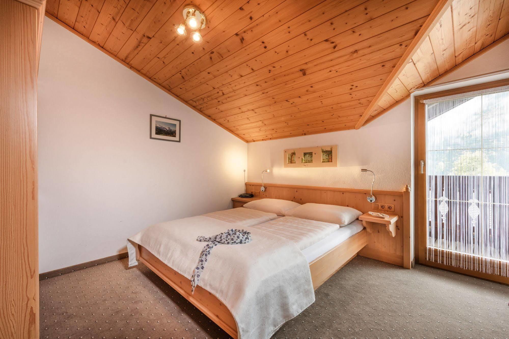 Gaestehaus Gratz - Inklusive Eintritt In Die Alpentherme Dorfgastein Zewnętrze zdjęcie